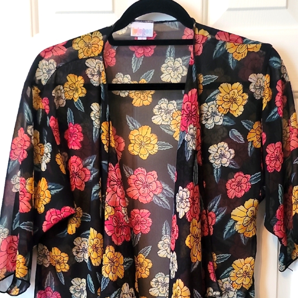 LULAROE FLORAL SHIRLEY SMALL EUC